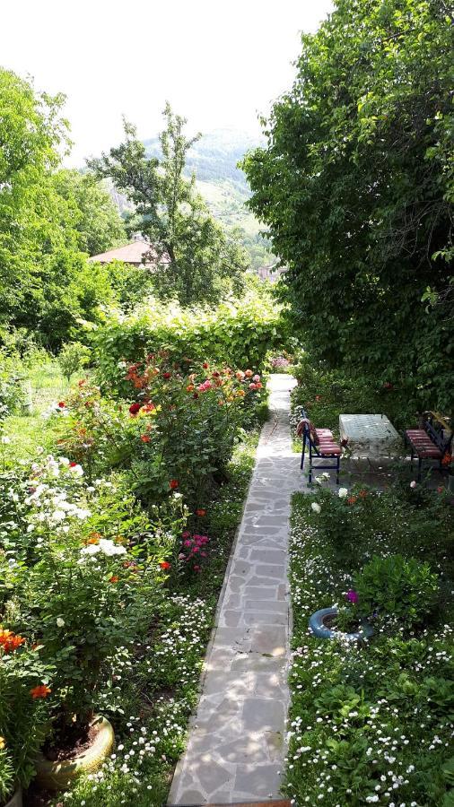 Hotel MIRA Goris Exterior foto