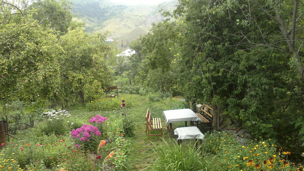 Hotel MIRA Goris Exterior foto
