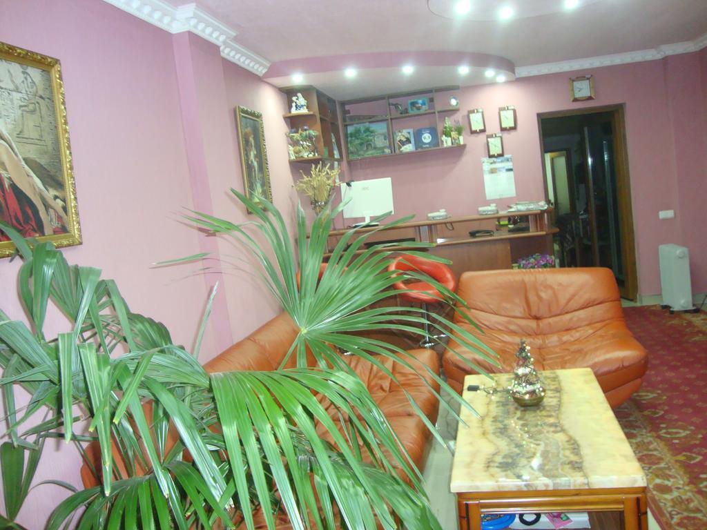Hotel MIRA Goris Exterior foto