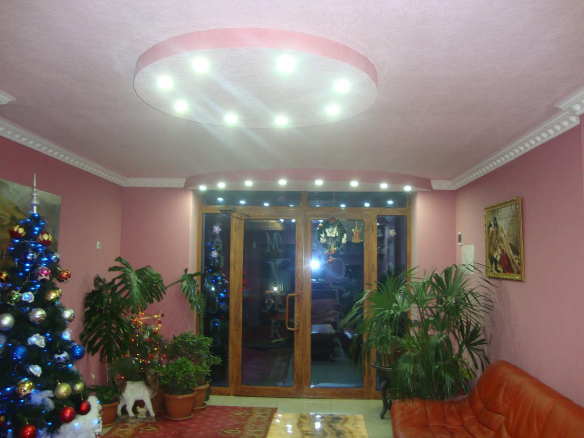 Hotel MIRA Goris Exterior foto